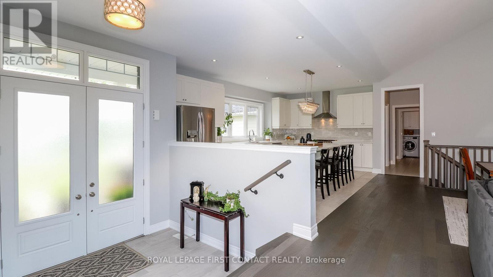 2066 Elana Drive, Severn (Marchmont), Ontario  L3V 0C2 - Photo 9 - S12671826