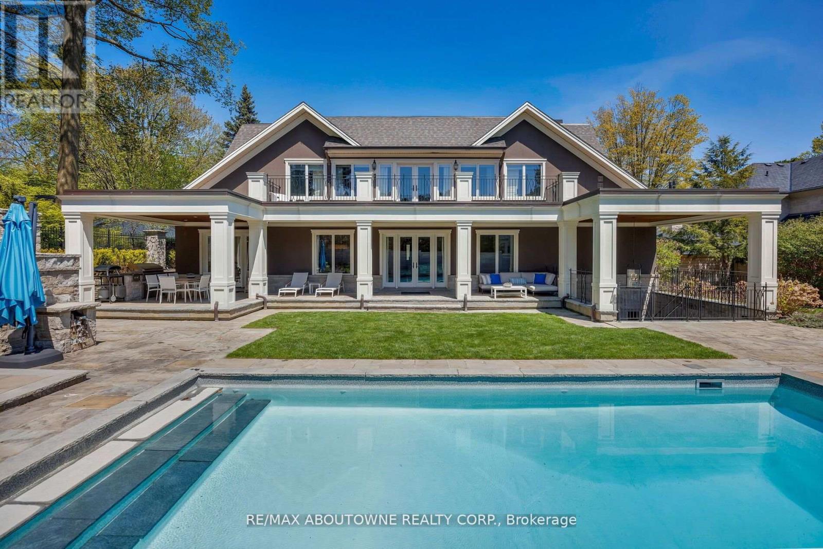 64 Brentwood Road, Oakville, Ontario  L6J 4B6 - Photo 35 - W12407363