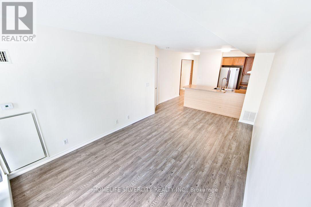 412 - 1 Elm Street S, Mississauga, Ontario  L5B 4M1 - Photo 8 - W12655844