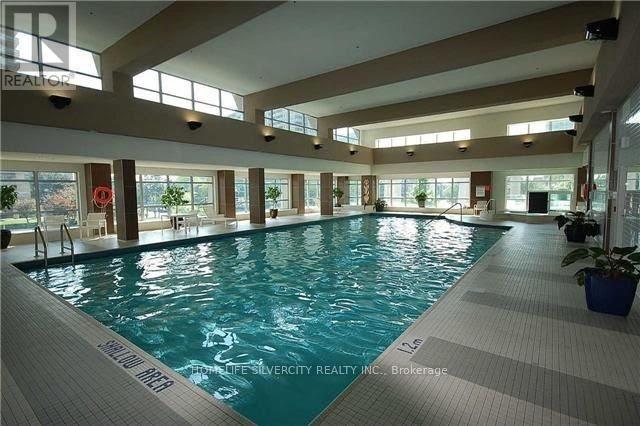 412 - 1 Elm Street S, Mississauga, Ontario  L5B 4M1 - Photo 6 - W12655844