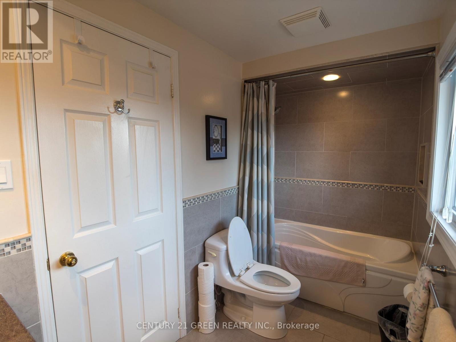 418 Chieftan Circle, Mississauga, Ontario  L4Z 3A7 - Photo 34 - W12663854