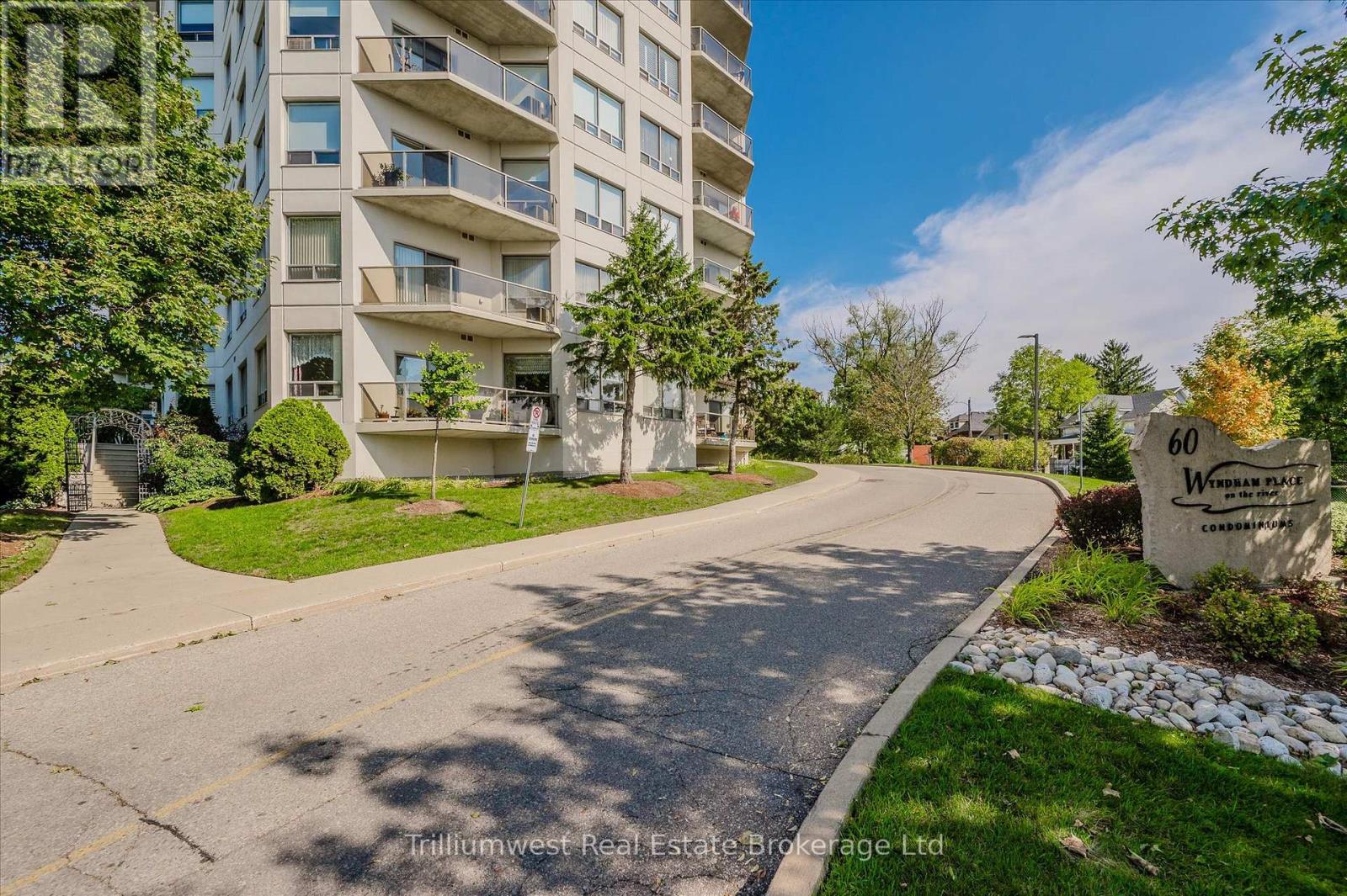 304 - 60 Wyndham Street S, Guelph, Ontario  N1E 7H7 - Photo 4 - X12432048