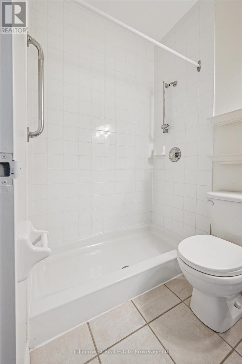 304 - 60 Wyndham Street S, Guelph, Ontario  N1E 7H7 - Photo 39 - X12432048