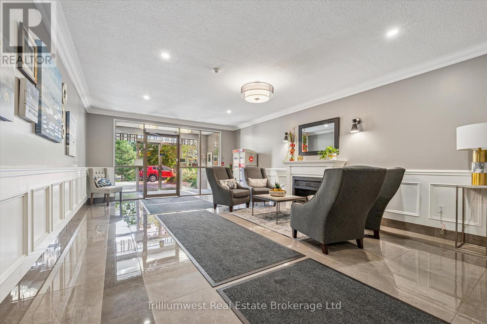 304 - 60 Wyndham Street S, Guelph, Ontario  N1E 7H7 - Photo 9 - X12432048