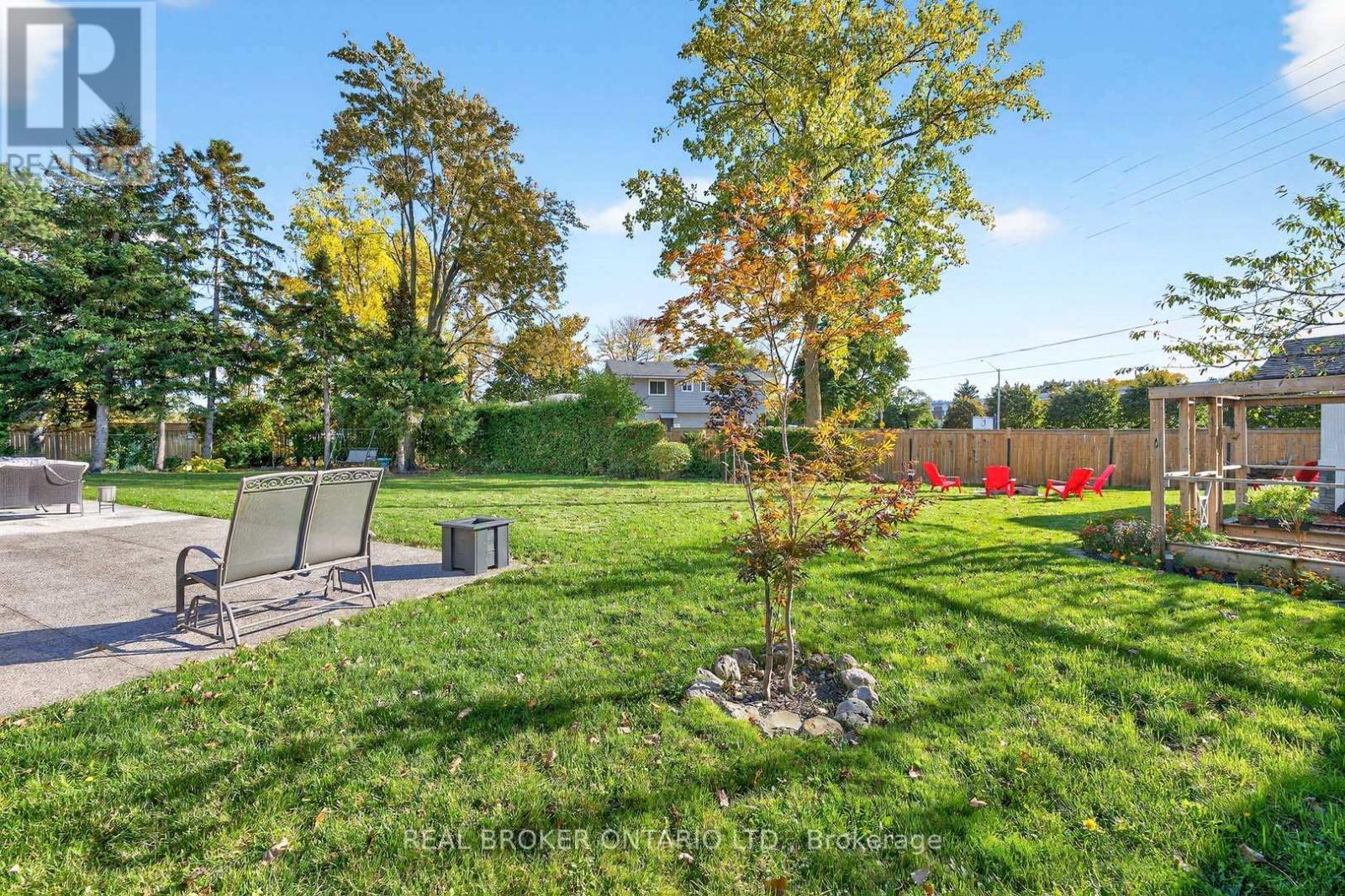 10 Essex Place, Brampton, Ontario  L6T 2A6 - Photo 40 - W12666362