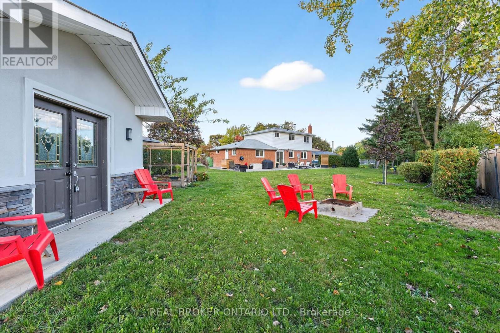 10 Essex Place, Brampton, Ontario  L6T 2A6 - Photo 48 - W12666362