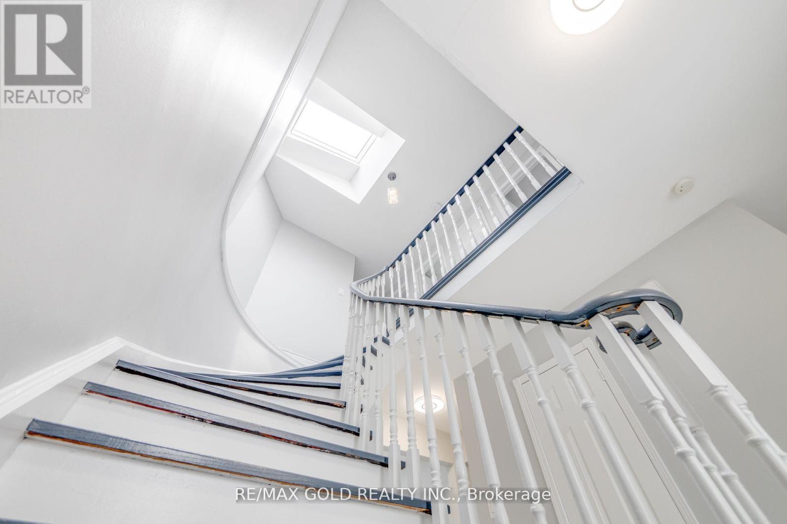 34 Meadowlark Drive, Brampton, Ontario  L6Y 4A7 - Photo 15 - W12666440