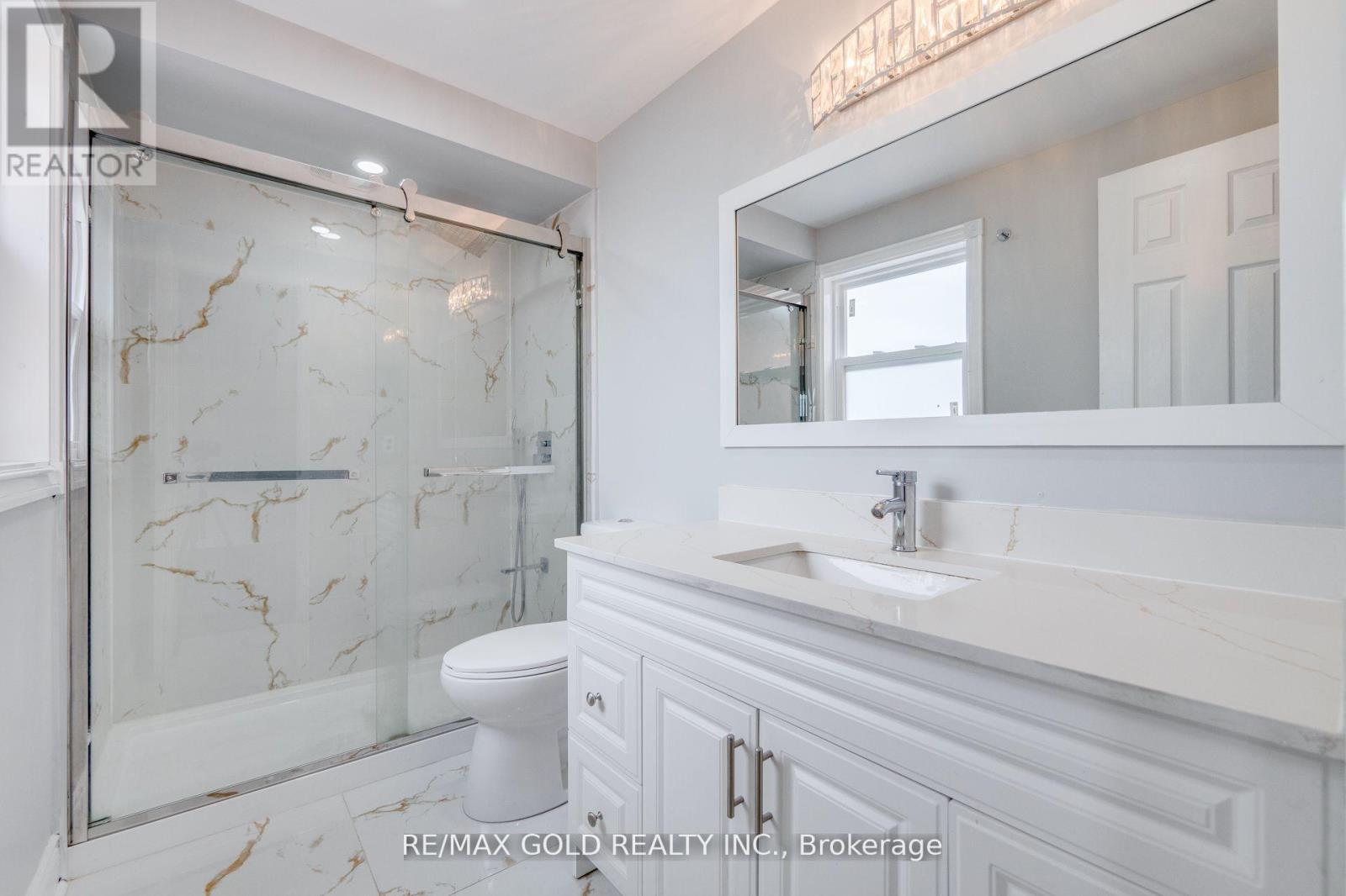 34 Meadowlark Drive, Brampton, Ontario  L6Y 4A7 - Photo 18 - W12666440