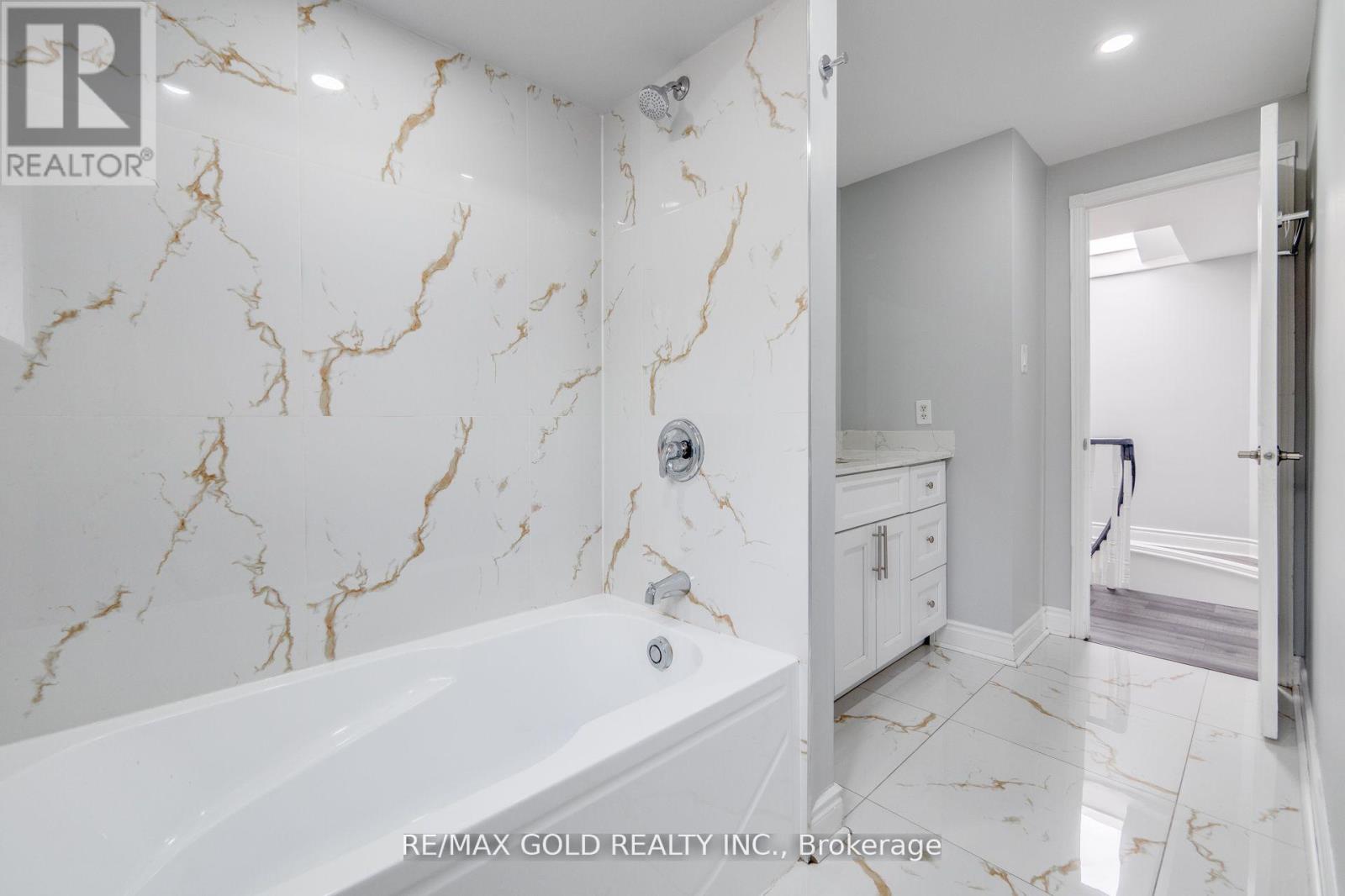 34 Meadowlark Drive, Brampton, Ontario  L6Y 4A7 - Photo 22 - W12666440