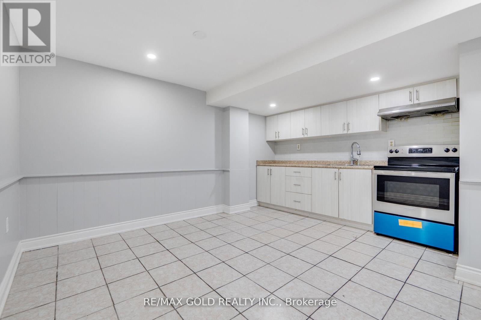 34 Meadowlark Drive, Brampton, Ontario  L6Y 4A7 - Photo 28 - W12666440