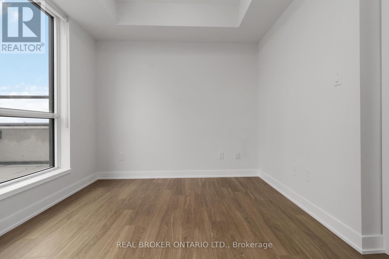 710 - 430 Square One Drive, Mississauga, Ontario  L5B 0L6 - Photo 14 - W12666460