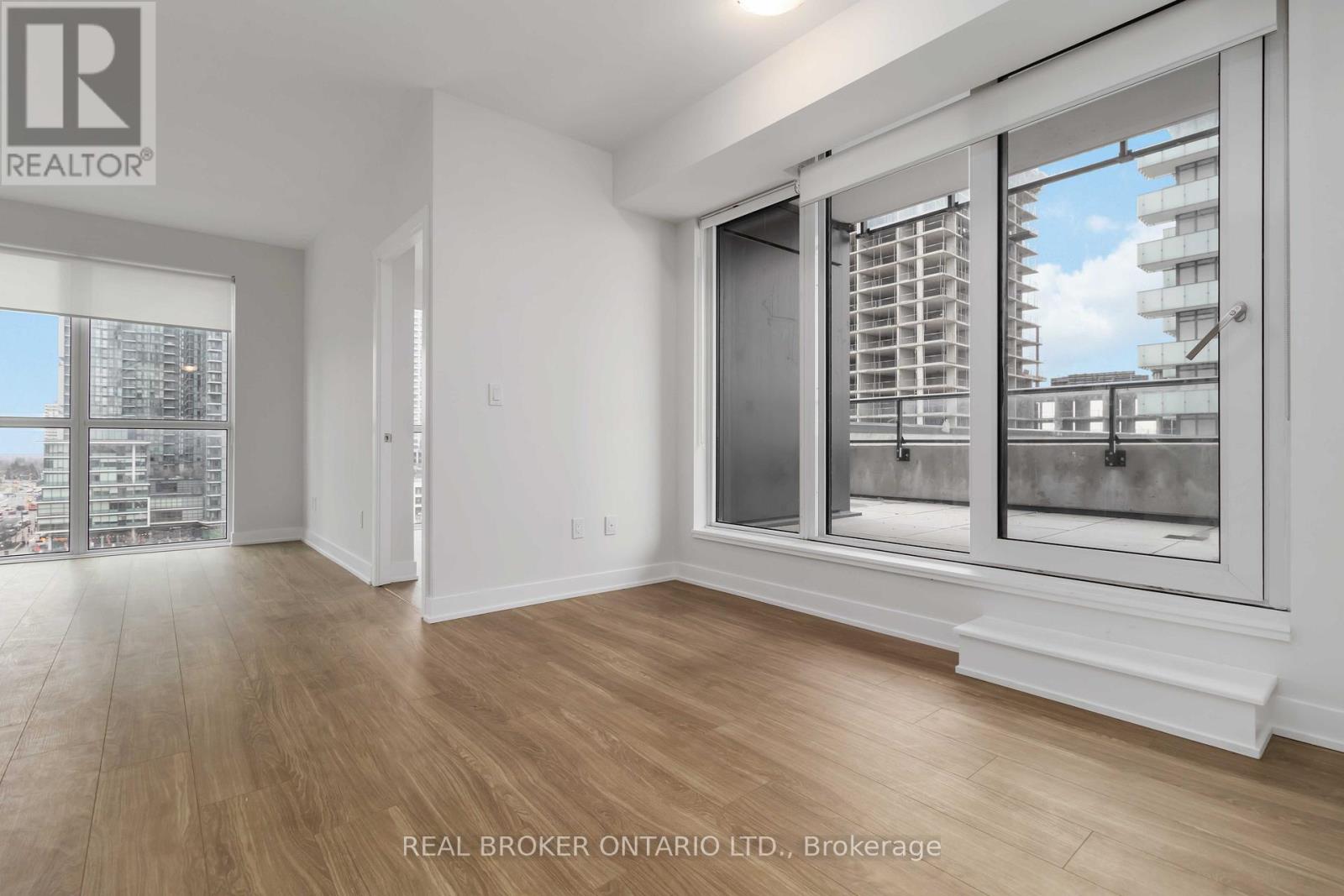 710 - 430 Square One Drive, Mississauga, Ontario  L5B 0L6 - Photo 6 - W12666460