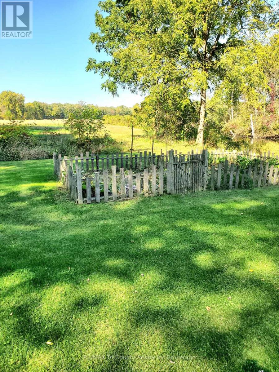 5 Rosemarie Boulevard, Norfolk, Ontario  N4B 2W4 - Photo 32 - X12449979