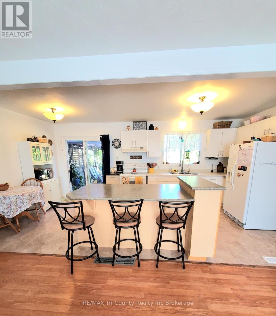 5 Rosemarie Boulevard, Norfolk, Ontario  N4B 2W4 - Photo 4 - X12449979