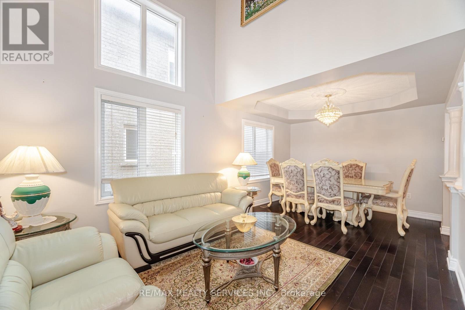 39 Rattlesnake Road, Brampton, Ontario  L6R 3B9 - Photo 7 - W12671636