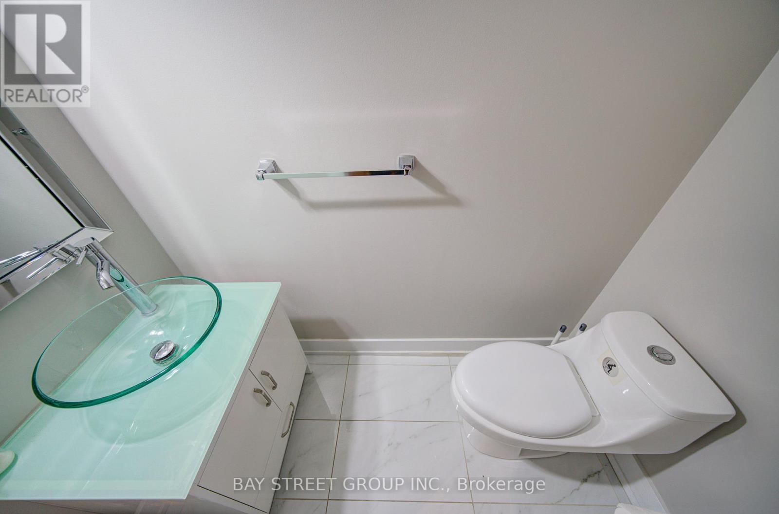 1271 Greenwood Crescent, Oakville, Ontario  L6J 6W3 - Photo 18 - W12671718