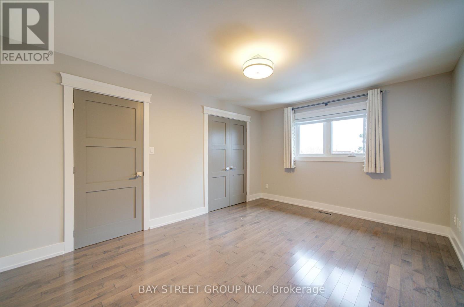 1271 Greenwood Crescent, Oakville, Ontario  L6J 6W3 - Photo 19 - W12671718