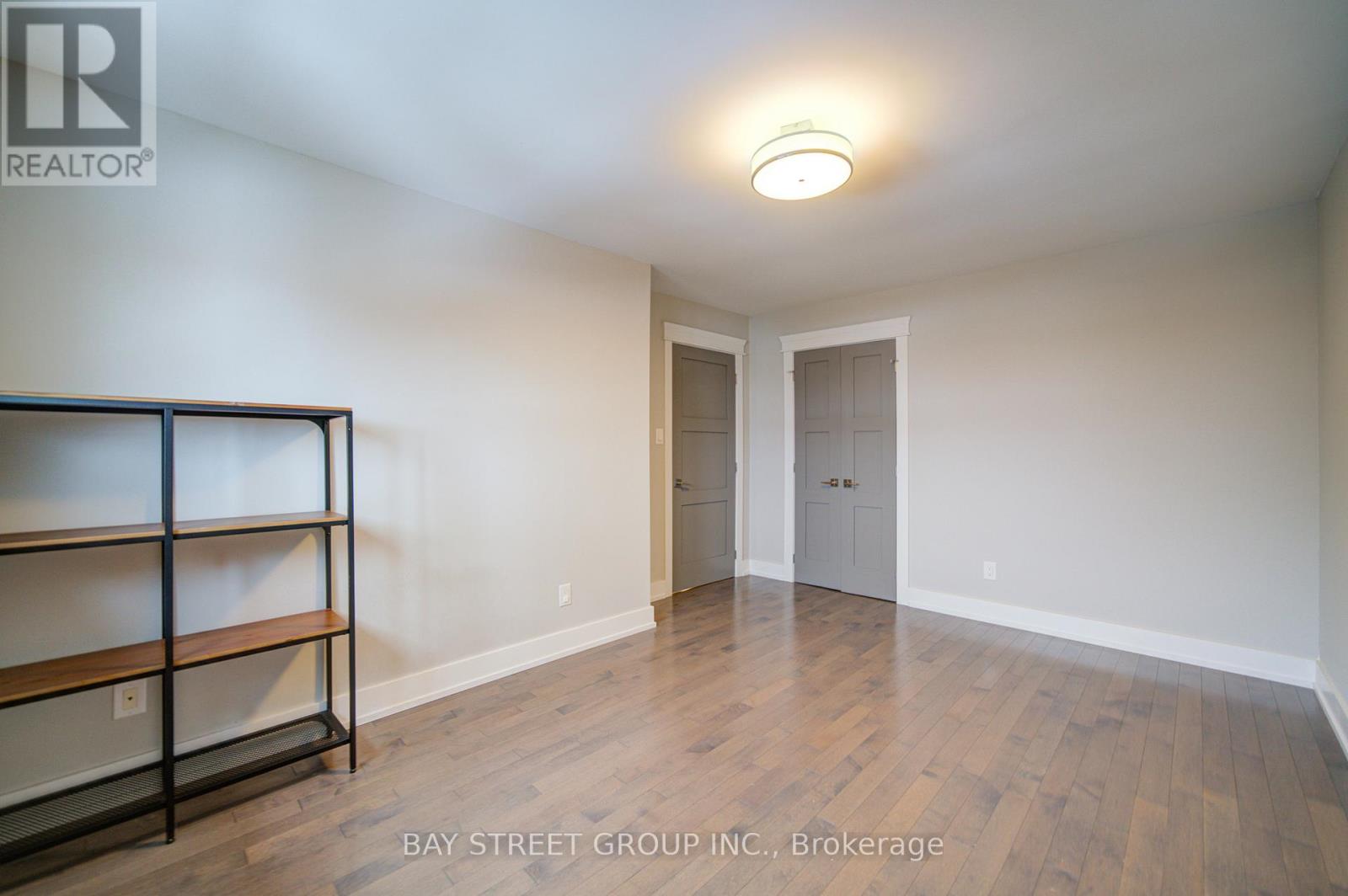 1271 Greenwood Crescent, Oakville, Ontario  L6J 6W3 - Photo 24 - W12671718