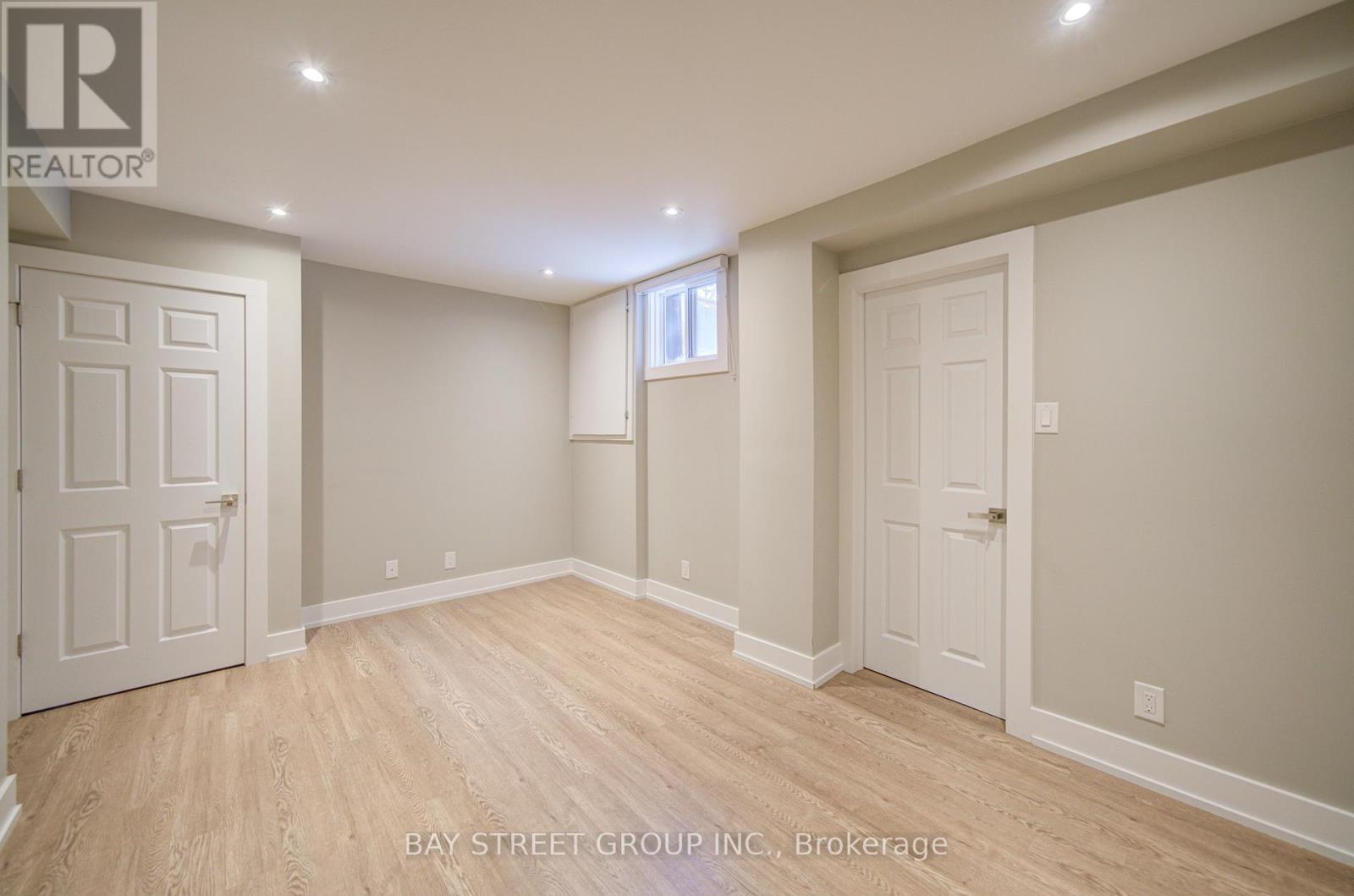 1271 Greenwood Crescent, Oakville, Ontario  L6J 6W3 - Photo 34 - W12671718