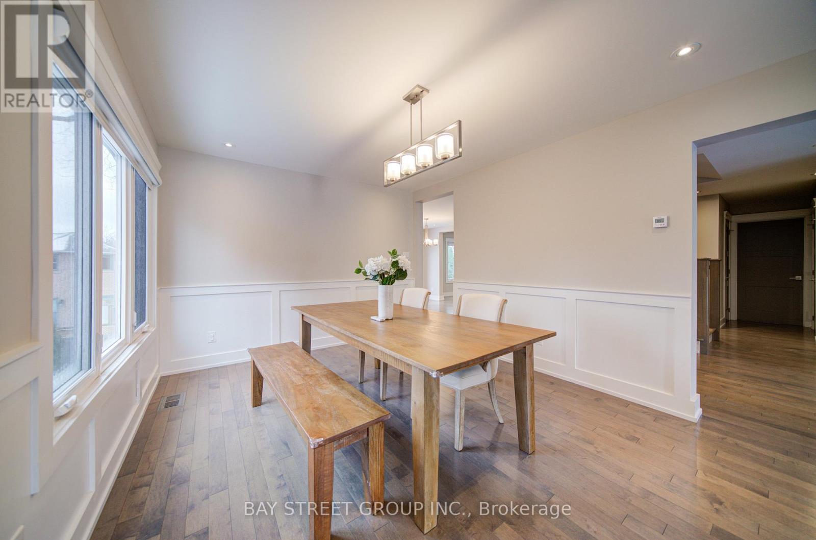 1271 Greenwood Crescent, Oakville, Ontario  L6J 6W3 - Photo 7 - W12671718