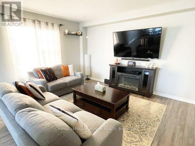 503 Mcjannett Avenue, Milton, Ontario  L9T 7V4 - Photo 4 - W12671742