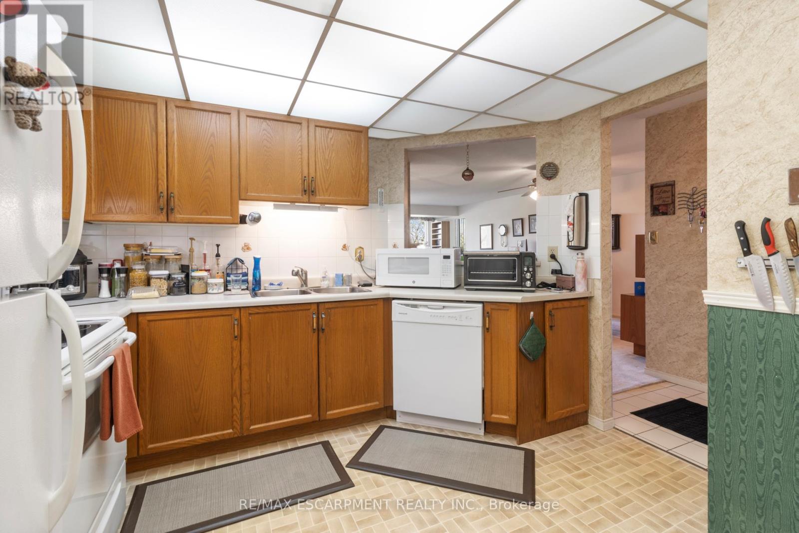 302 - 5070 Pinedale Avenue, Burlington, Ontario  L7L 5V6 - Photo 9 - W12671752