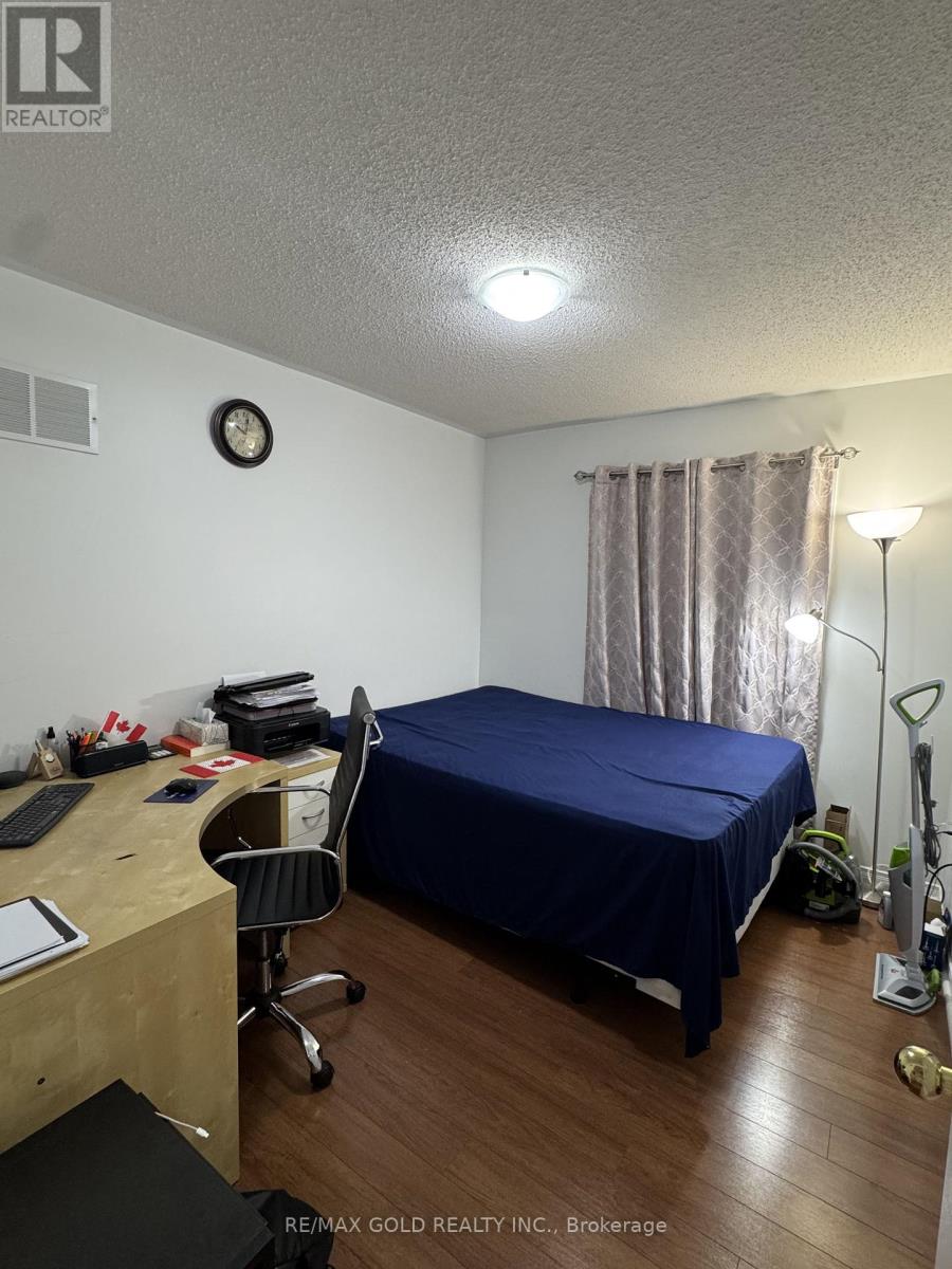 148 Sahara Trail, Brampton, Ontario  L6R 1P6 - Photo 11 - W12671754