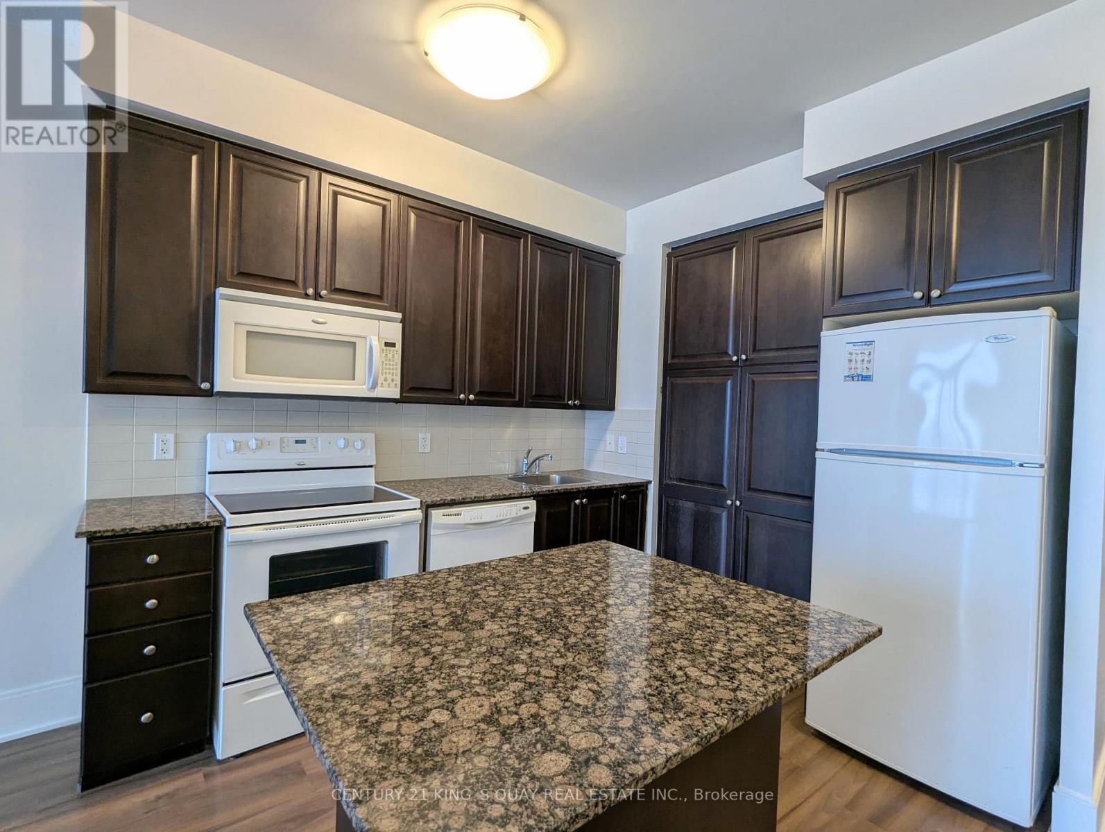 2210 - 330 Burnhamthorpe Road W, Mississauga, Ontario  L5B 0E1 - Photo 4 - W12671764