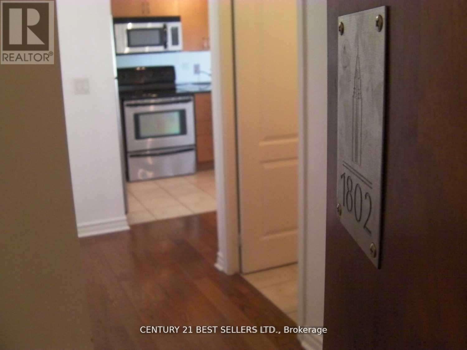 1802 - 4080 Living Arts Drive, Mississauga, Ontario  L5B 4N3 - Photo 5 - W12671768