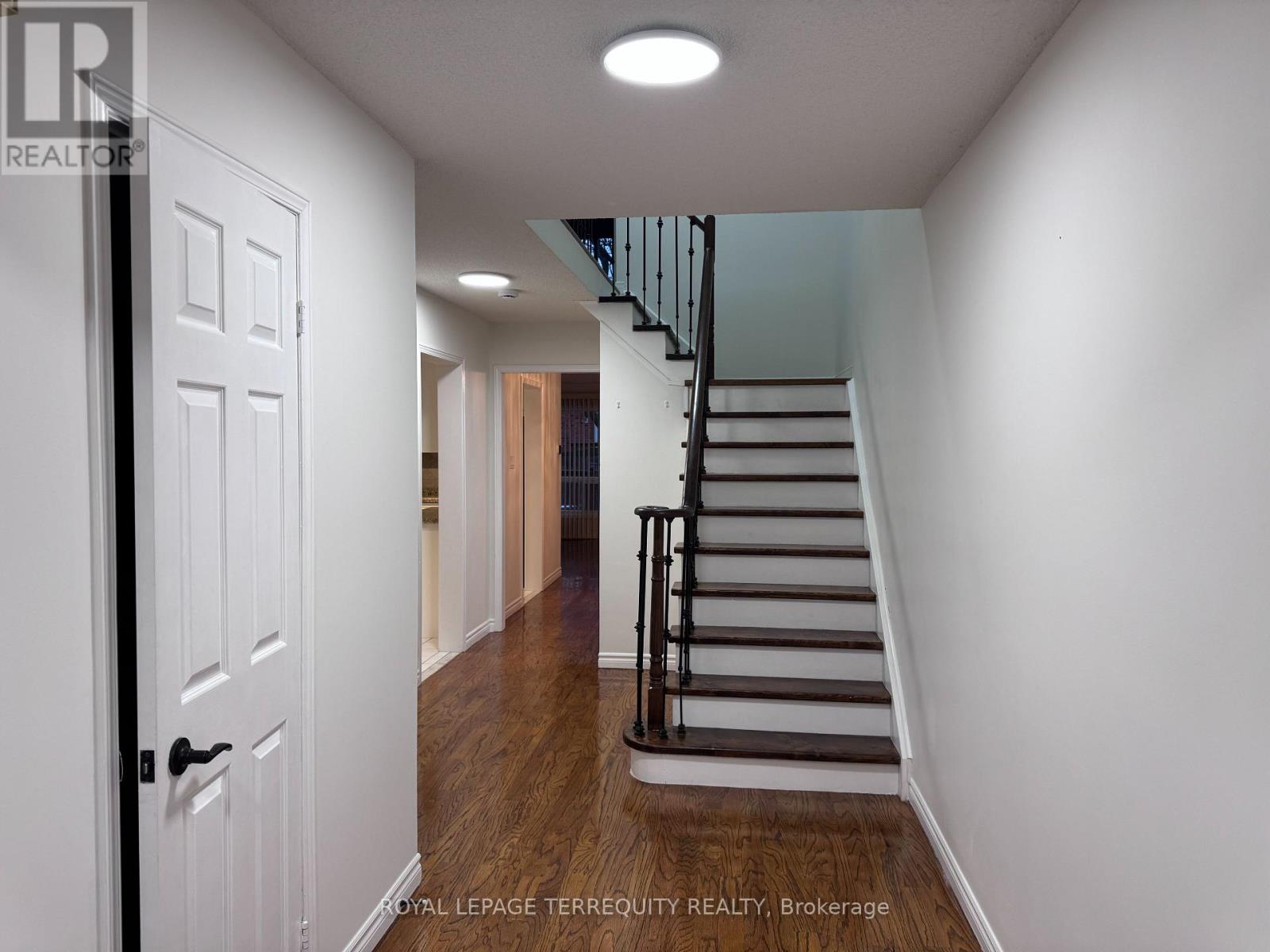 2239 Shipwright Road, Oakville, Ontario  L6M 3E2 - Photo 4 - W12671772