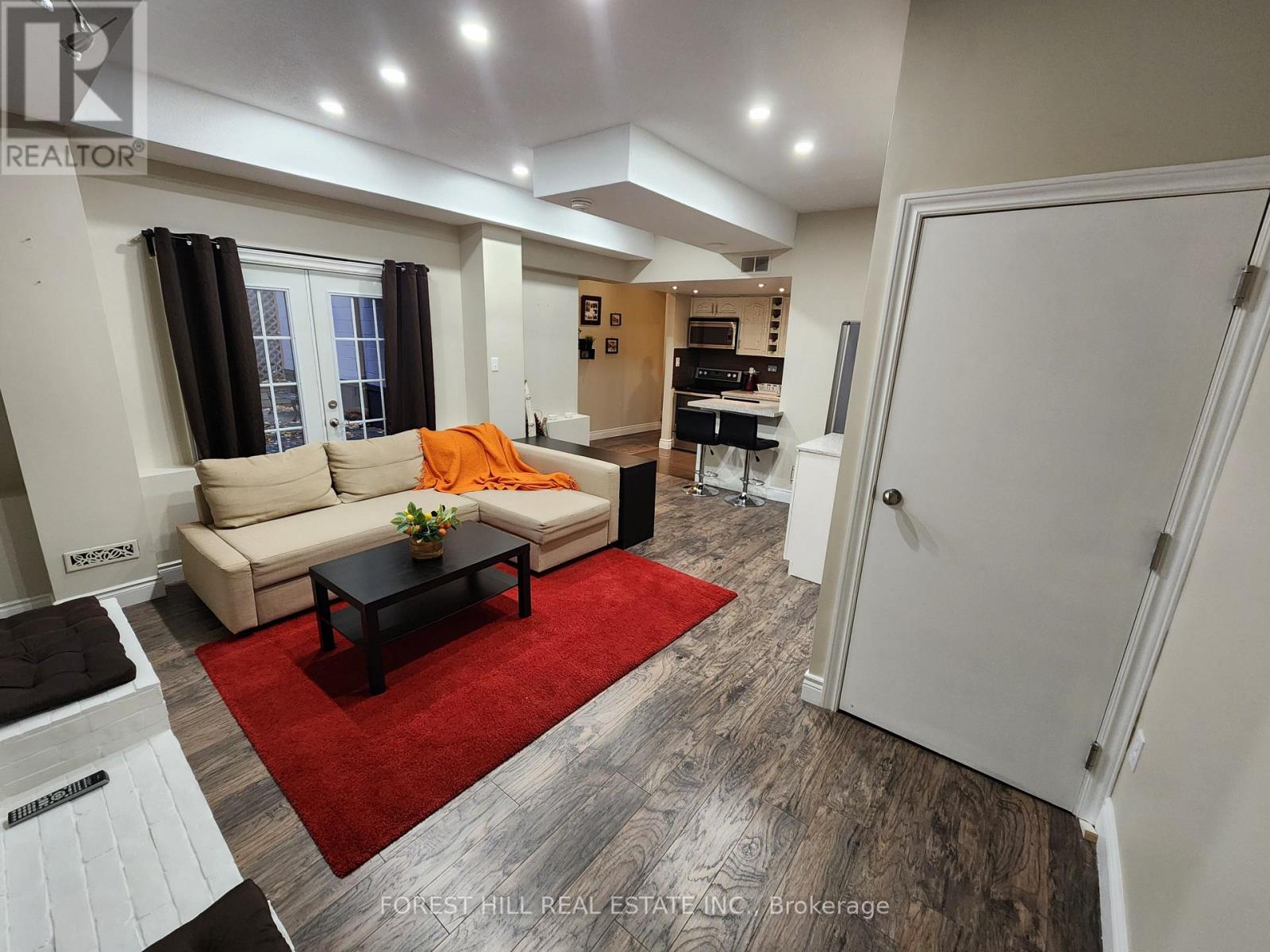 1214 Kos Boulevard, Mississauga, Ontario  L5J 4L7 - Photo 4 - W12671786