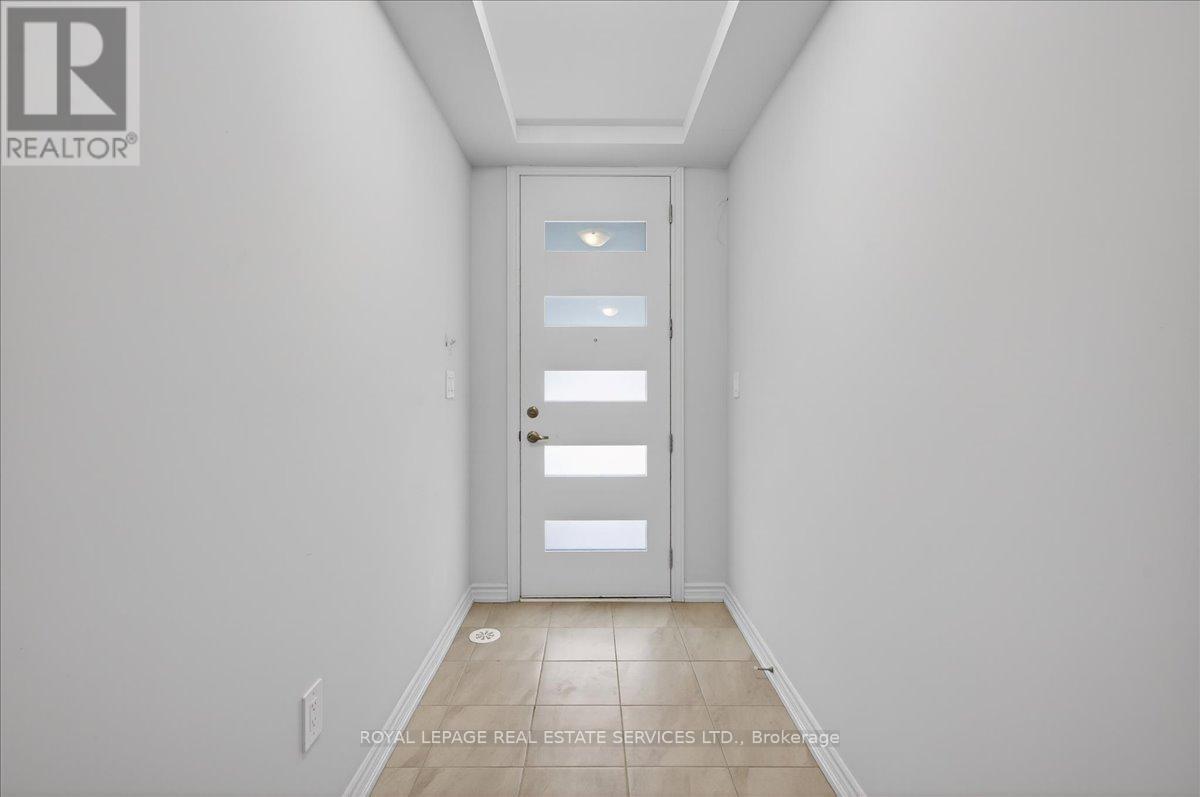 5946 Saigon Street, Mississauga, Ontario  L5V 0E9 - Photo 2 - W12671788