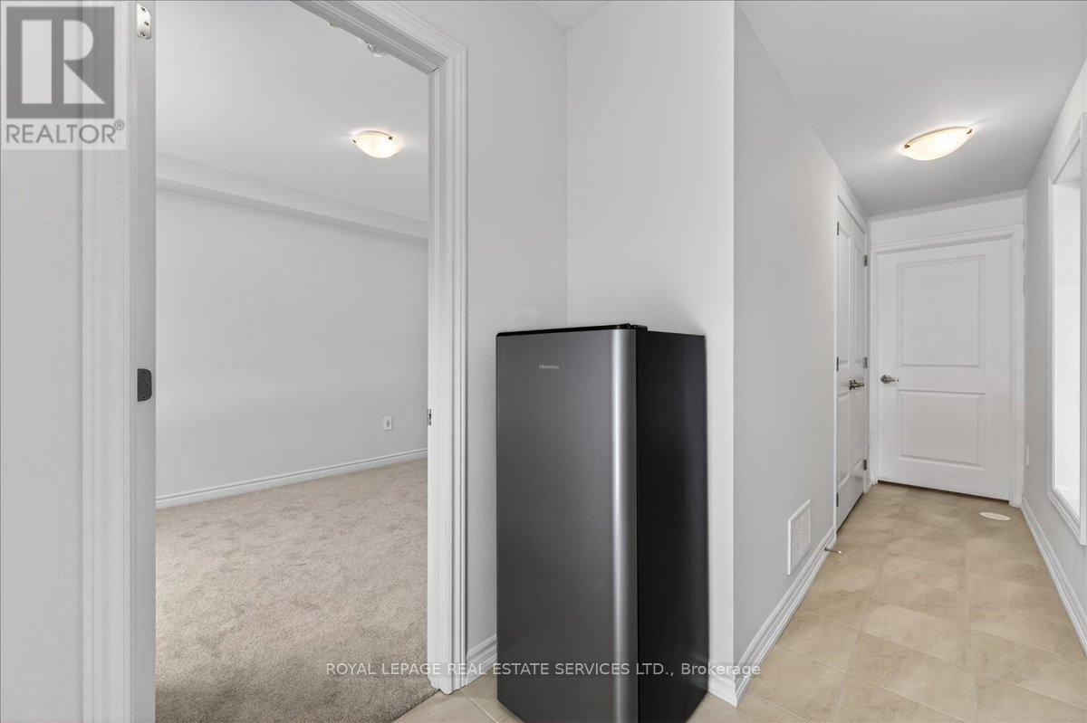 5946 Saigon Street, Mississauga, Ontario  L5V 0E9 - Photo 5 - W12671788