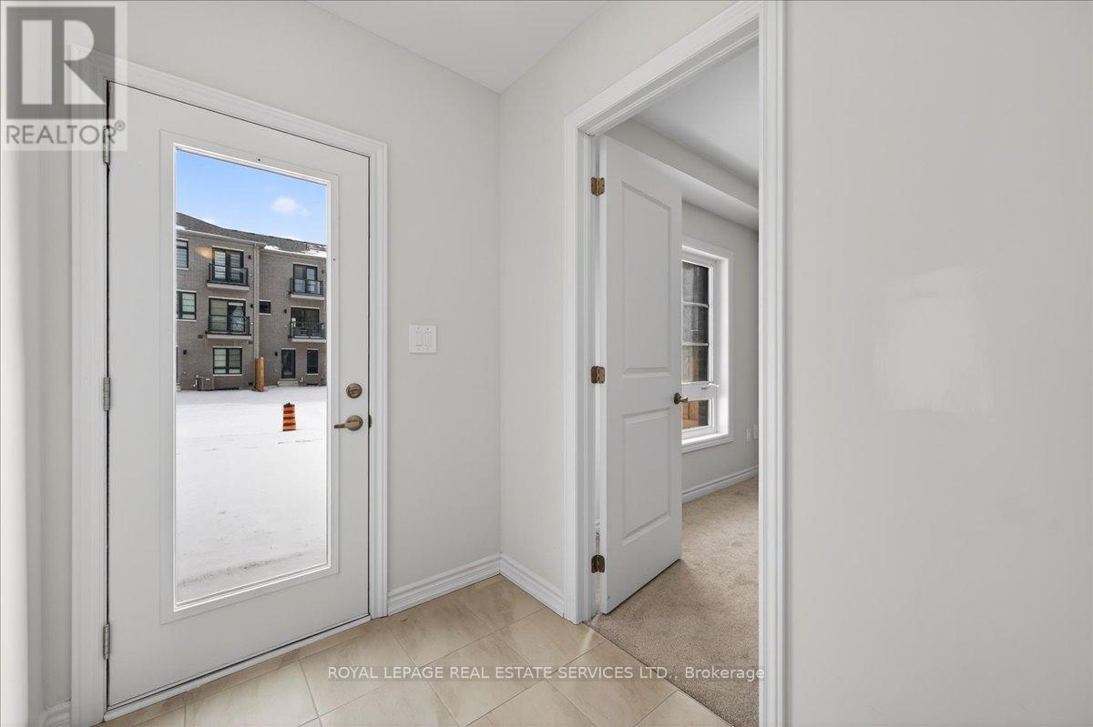 5946 Saigon Street, Mississauga, Ontario  L5V 0E9 - Photo 6 - W12671788