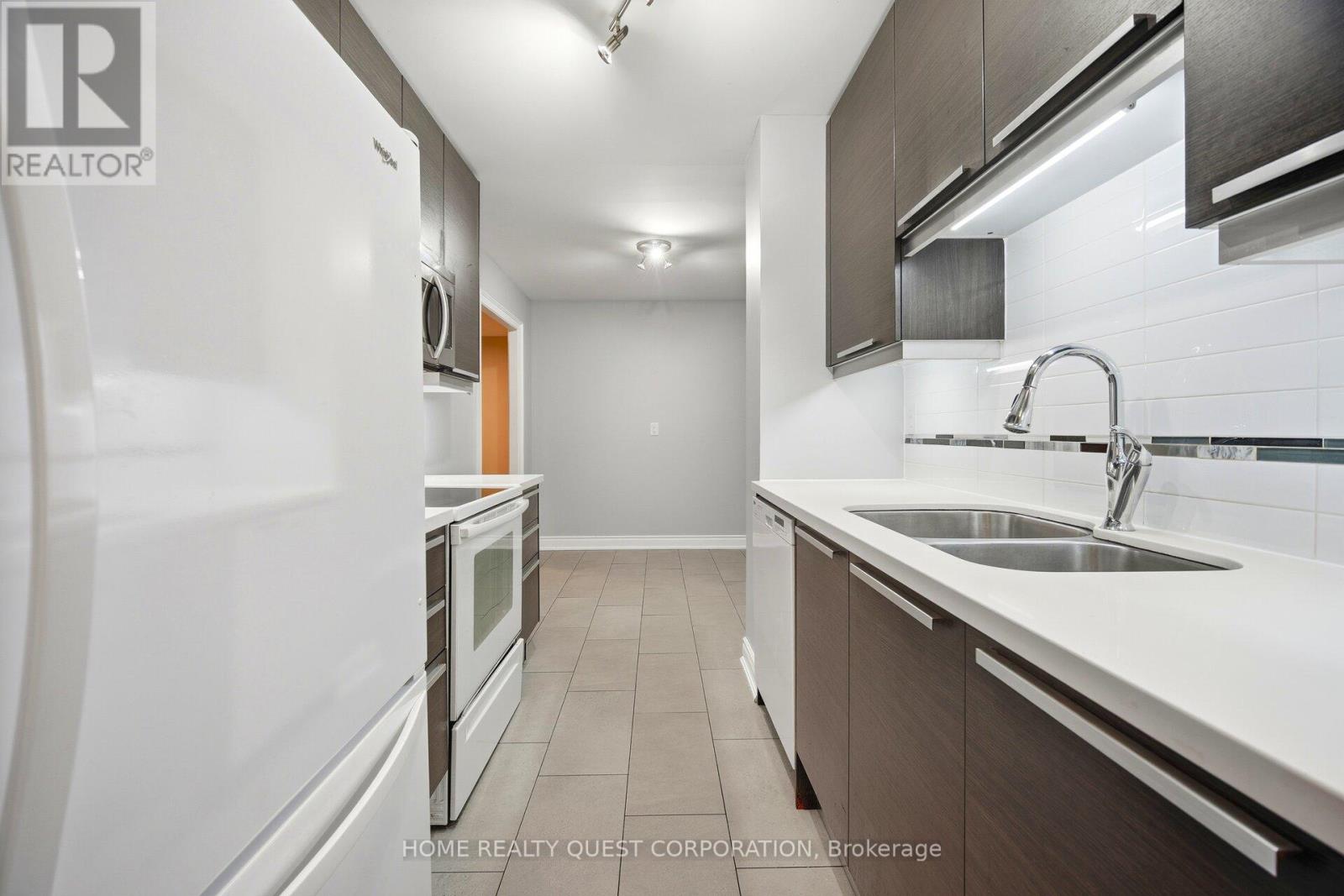 901 - 299 Mill Road, Toronto, Ontario  M9C 4V9 - Photo 17 - W12671840