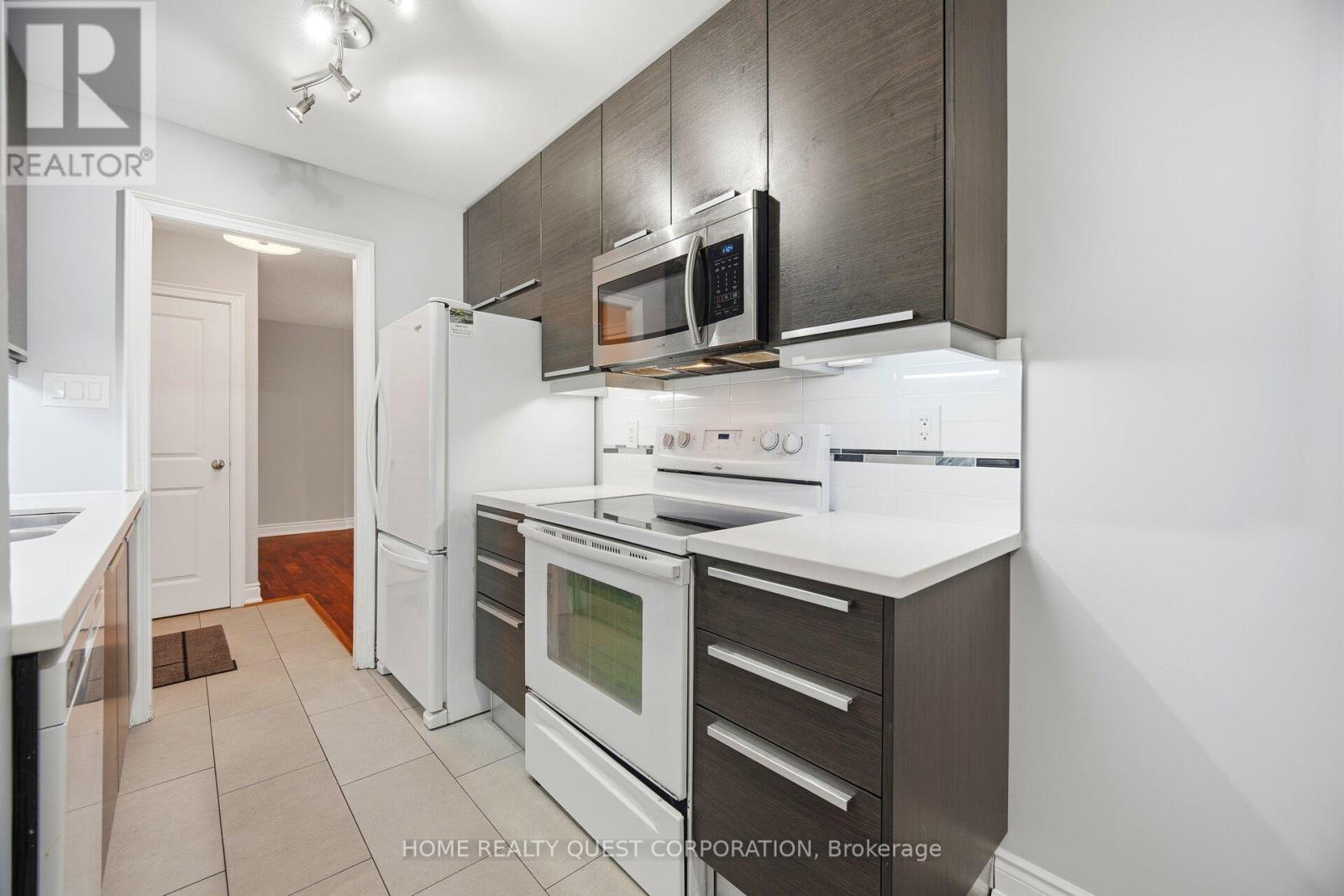 901 - 299 Mill Road, Toronto, Ontario  M9C 4V9 - Photo 18 - W12671840