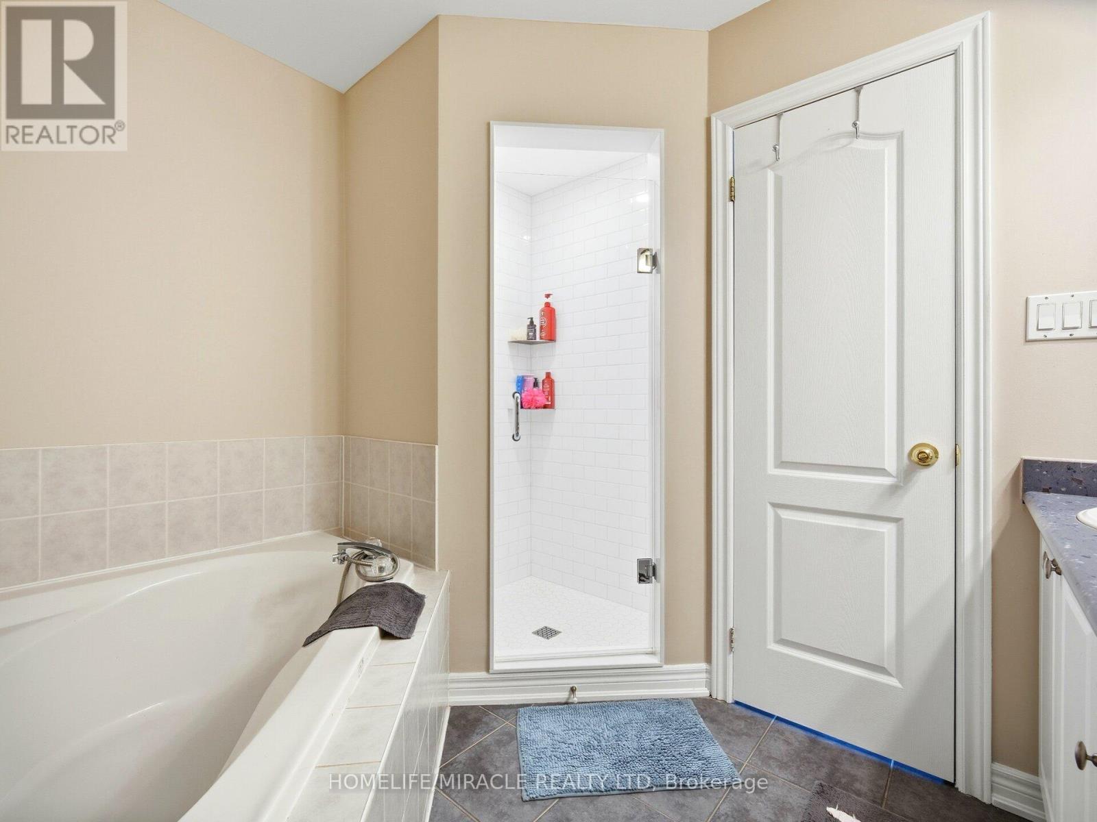 3 Purple Finch Court, Brampton, Ontario  L6X 5A3 - Photo 24 - W12671854