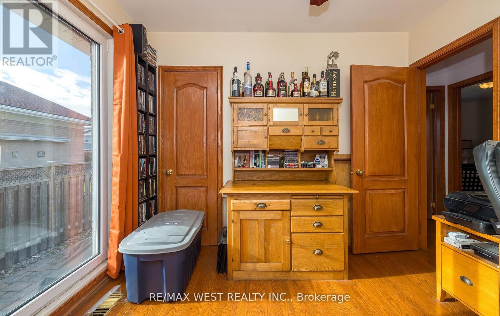 6 Lagos Road, Toronto, Ontario  M9N 4E4 - Photo 25 - W12671904