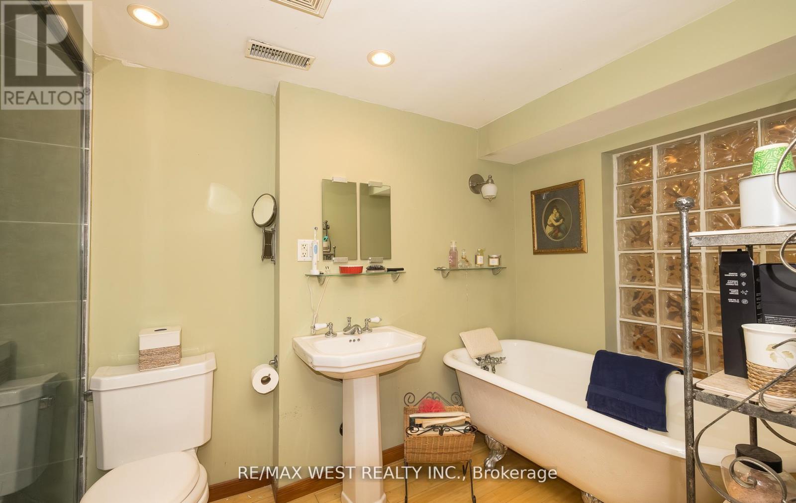 6 Lagos Road, Toronto, Ontario  M9N 4E4 - Photo 32 - W12671904