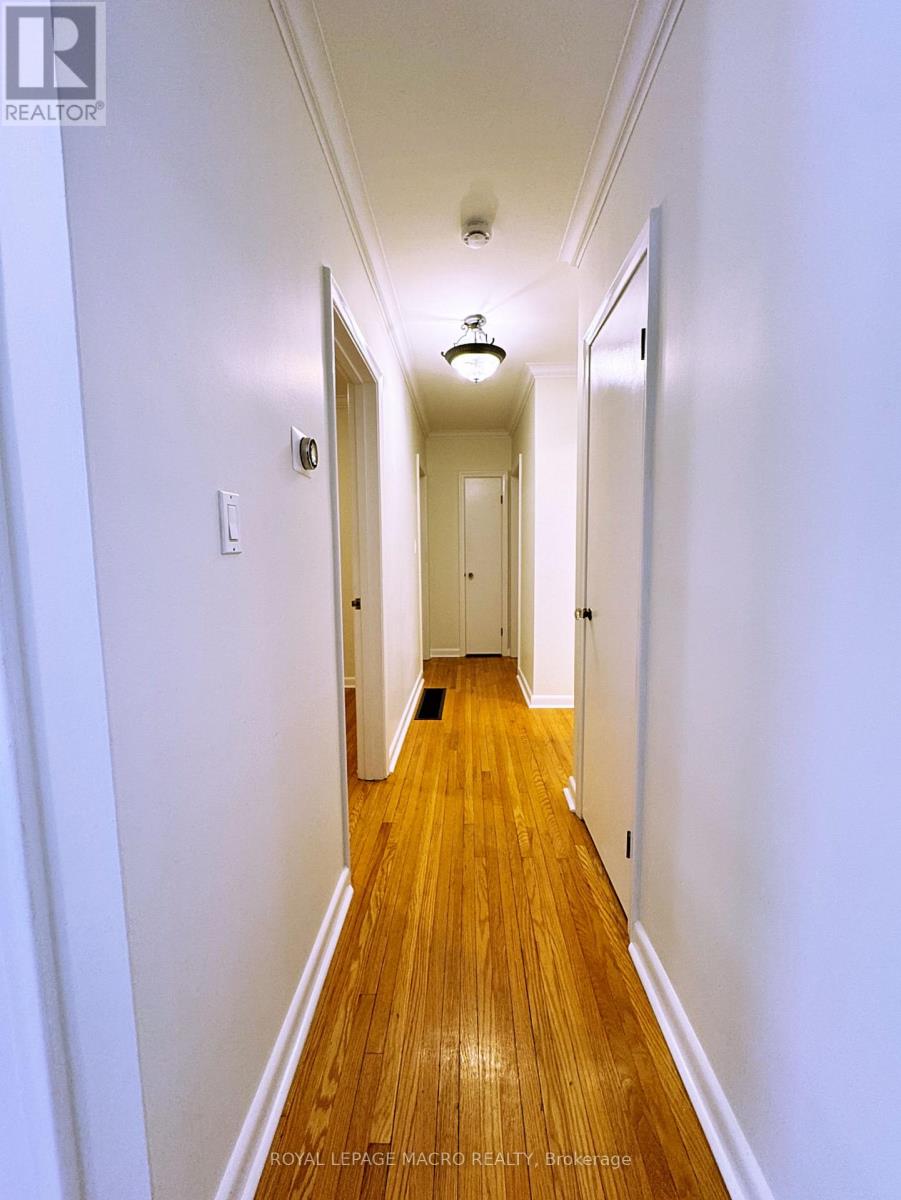 646 Iroquois Avenue, Hamilton, Ontario  L9G 3B4 - Photo 16 - X12671618