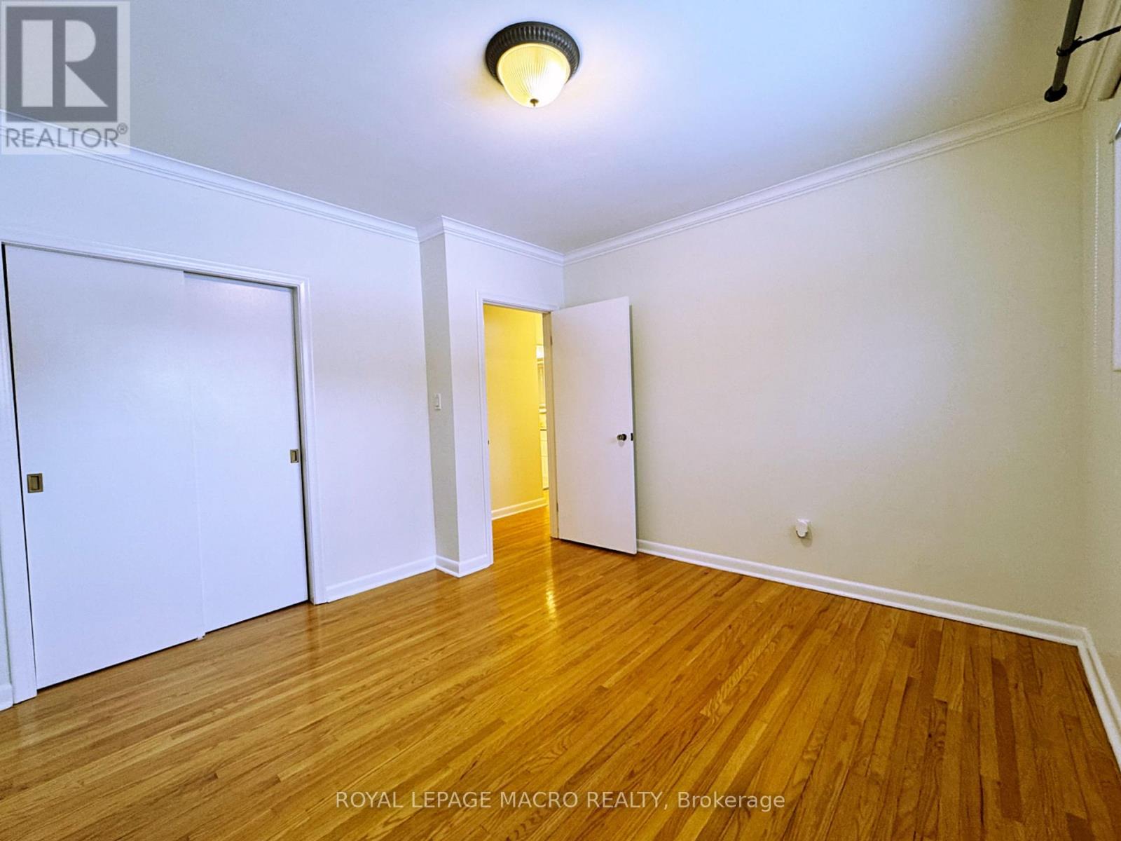 646 Iroquois Avenue, Hamilton, Ontario  L9G 3B4 - Photo 17 - X12671618