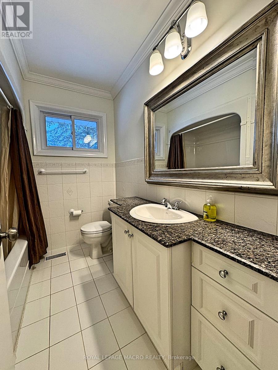 646 Iroquois Avenue, Hamilton, Ontario  L9G 3B4 - Photo 20 - X12671618