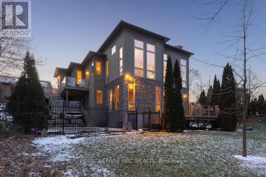 164a Lakeshore Road, St. Catharines, Ontario  L2N 2V1 - Photo 1 - X12671648