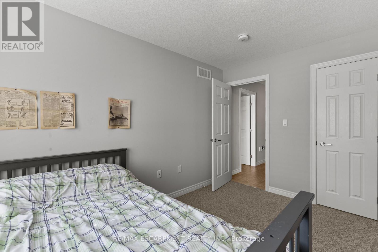 23 Zoe Lane, Hamilton, Ontario  L0R 1C0 - Photo 31 - X12671656