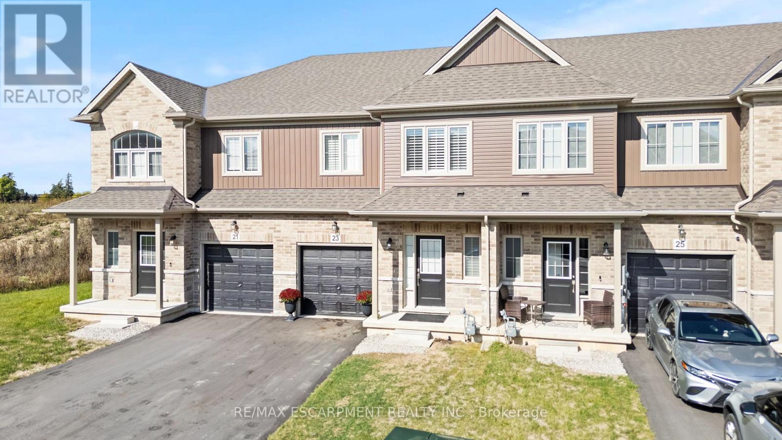 23 Zoe Lane, Hamilton, Ontario  L0R 1C0 - Photo 7 - X12671656