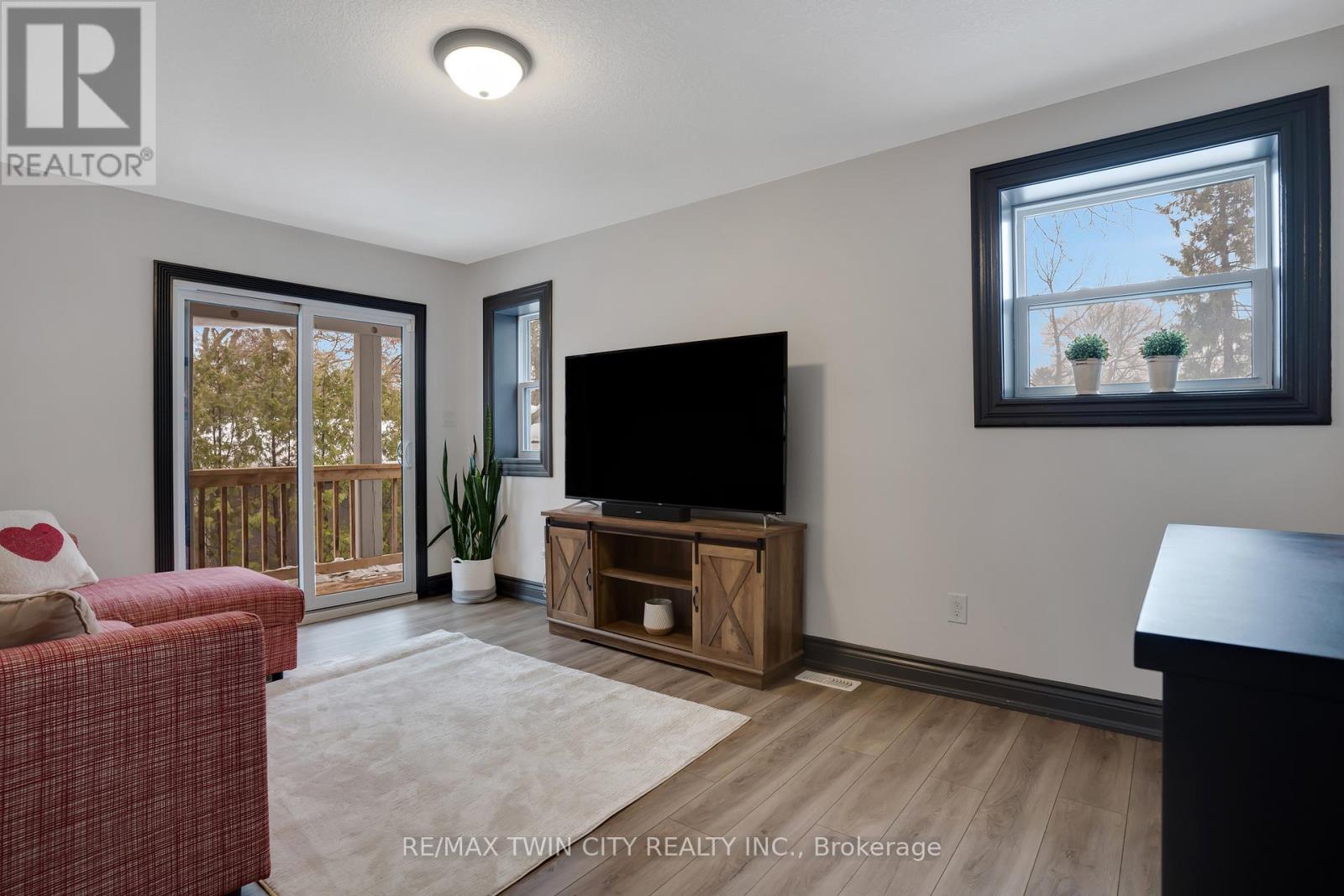 854 Queenston Road, Cambridge, Ontario  N3H 3K5 - Photo 15 - X12671698