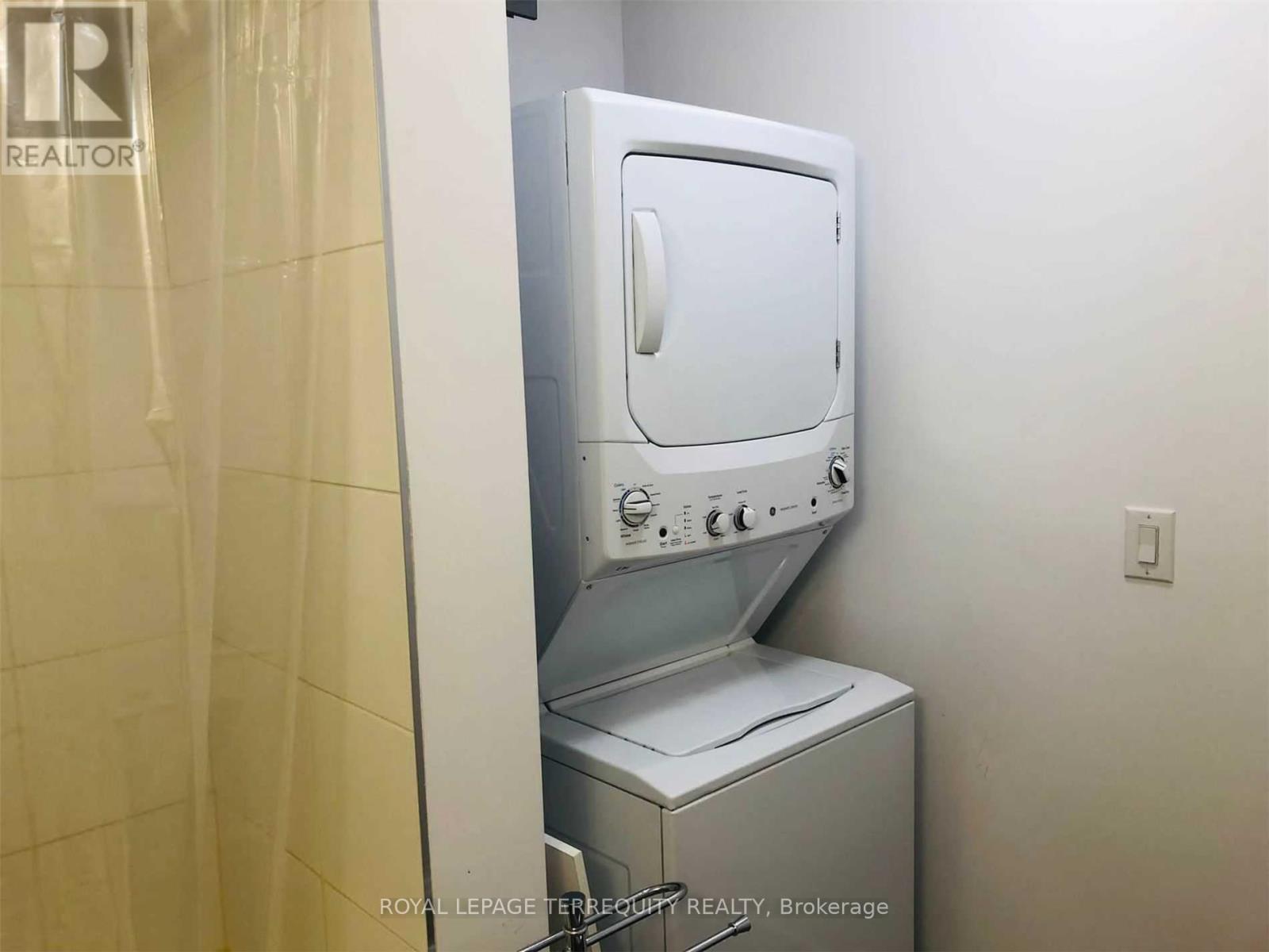 104 - 81 Robinson Street, Hamilton, Ontario  L8P 0C2 - Photo 12 - X12671726