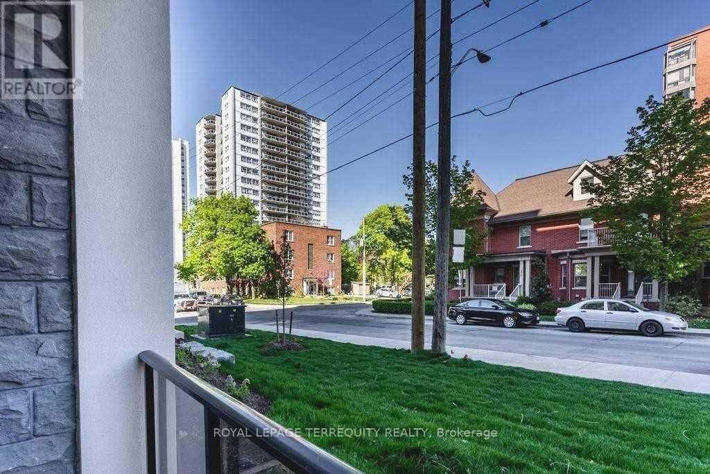 104 - 81 Robinson Street, Hamilton, Ontario  L8P 0C2 - Photo 7 - X12671726