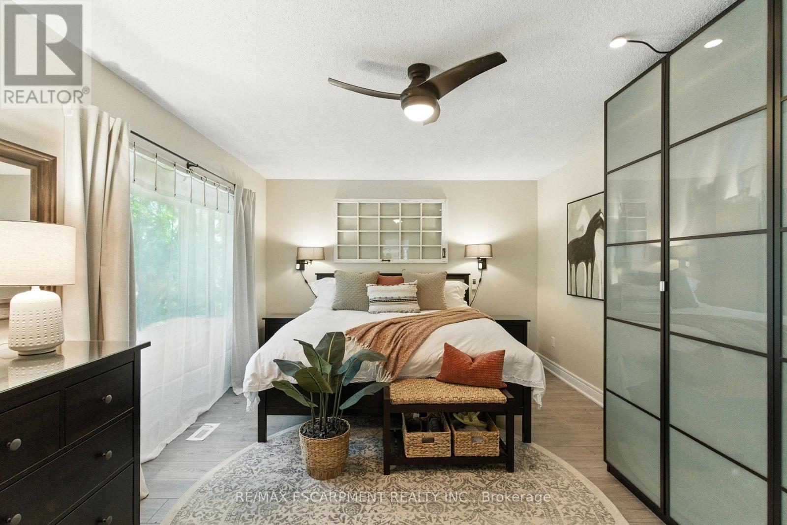 36 Pinecreek Road, Hamilton, Ontario  L8B 0H1 - Photo 28 - X12493416