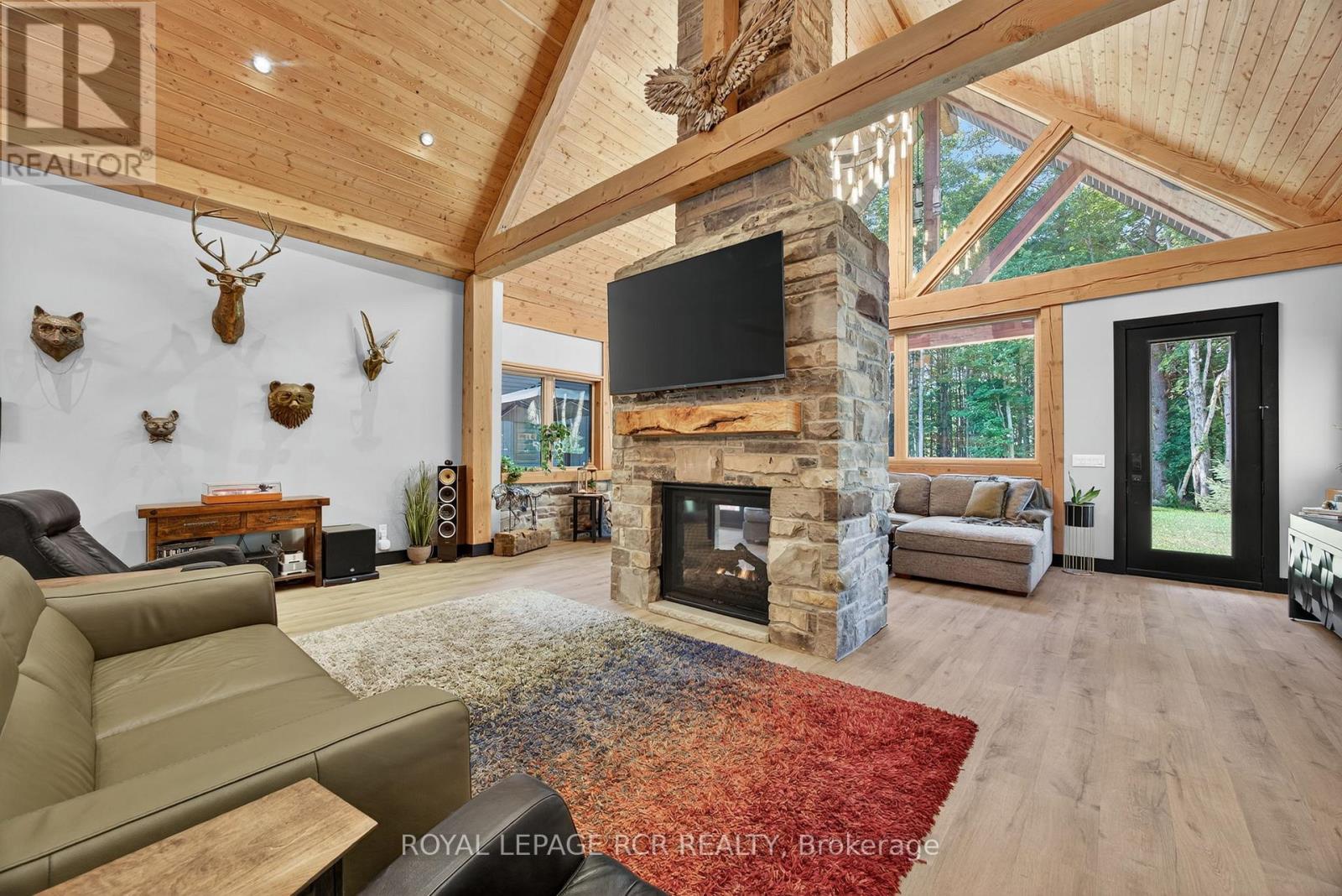 1031 Xavier Street, Gravenhurst, Ontario  P0E 1G0 - Photo 12 - X12668488